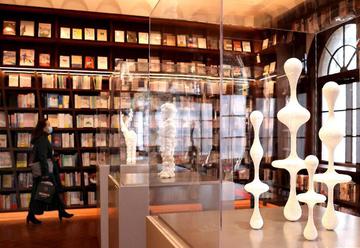 【】全省每萬人購買量359件